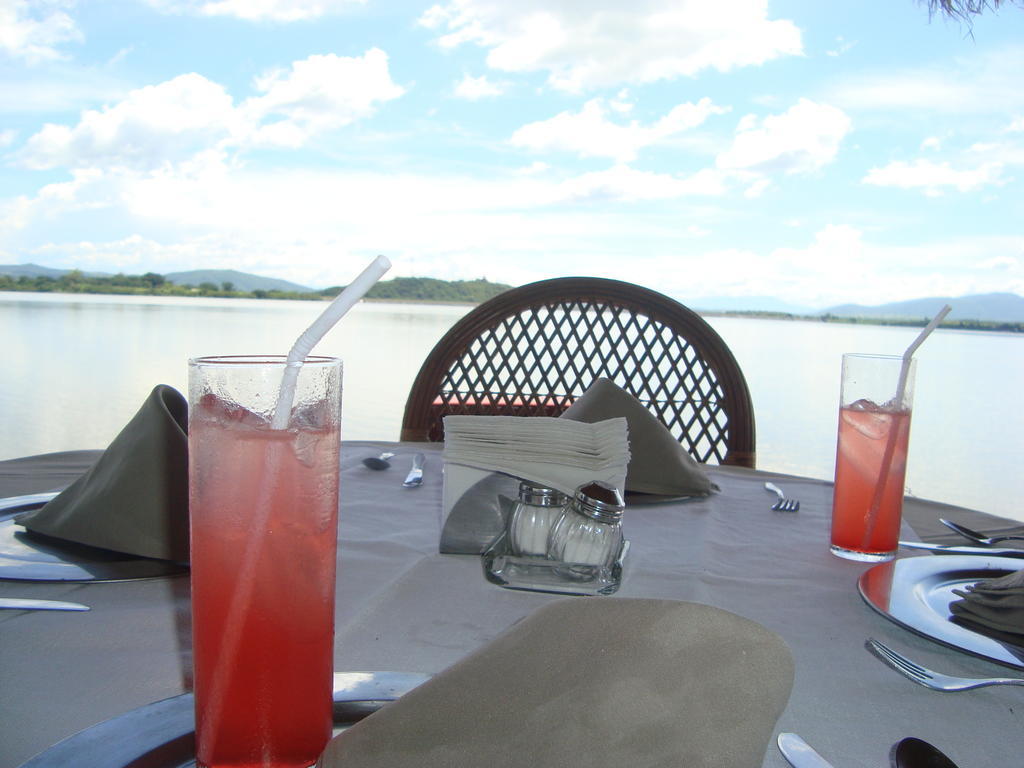 Hôtel Vida En El Lago à Tepecoacuilco de Trujano Extérieur photo