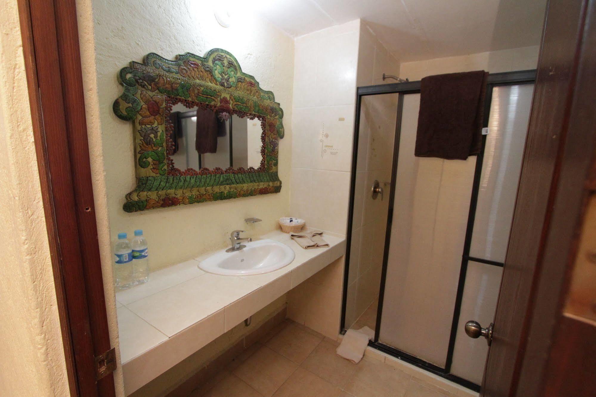 Hôtel Vida En El Lago à Tepecoacuilco de Trujano Extérieur photo