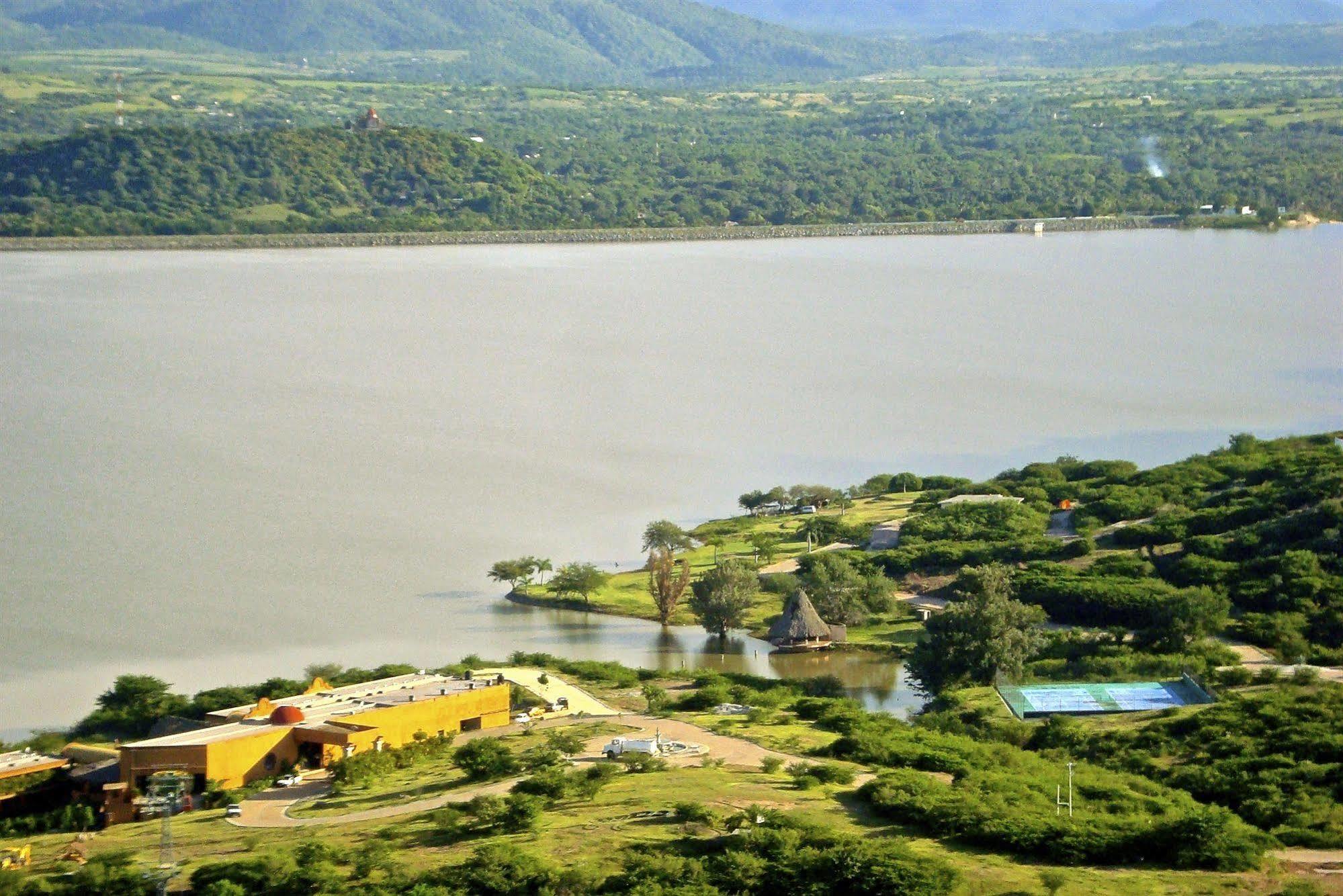 Hôtel Vida En El Lago à Tepecoacuilco de Trujano Extérieur photo